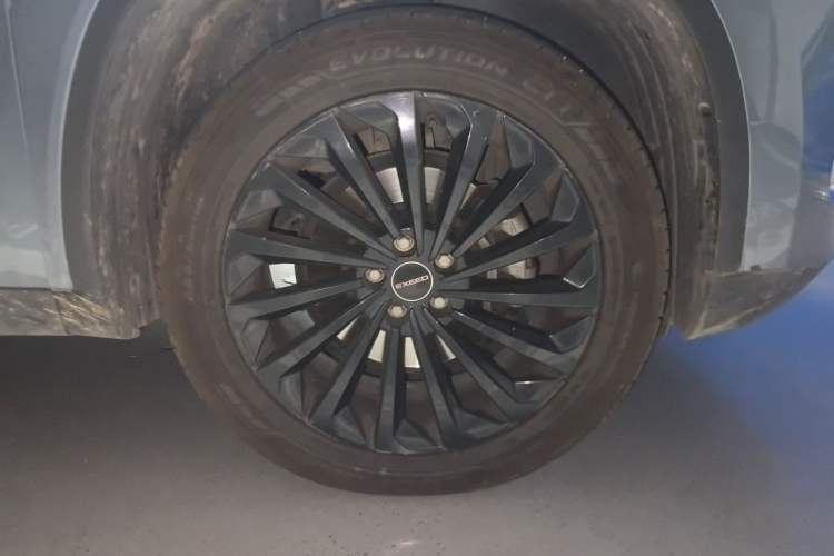 Used EXEED Lingyun 2021 290T Two-Wheel Drive Starry Edition Right Front Wheel Hub