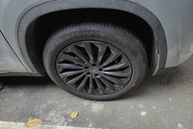 Used EXEED Lingyun 2021 400T Two-Wheel Drive StarRui Edition Right Front Wheel Hub
