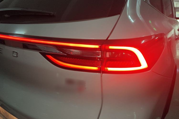 Used EXEED Lingyun 2021 400T Two-Wheel Drive Star Prestige Edition Right Rear Taillight