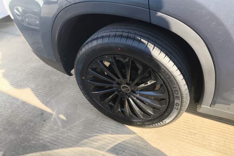 Used EXEED Lingyun 2021 290T Two-Wheel Drive Starry Edition Right Rear Wheel Hub