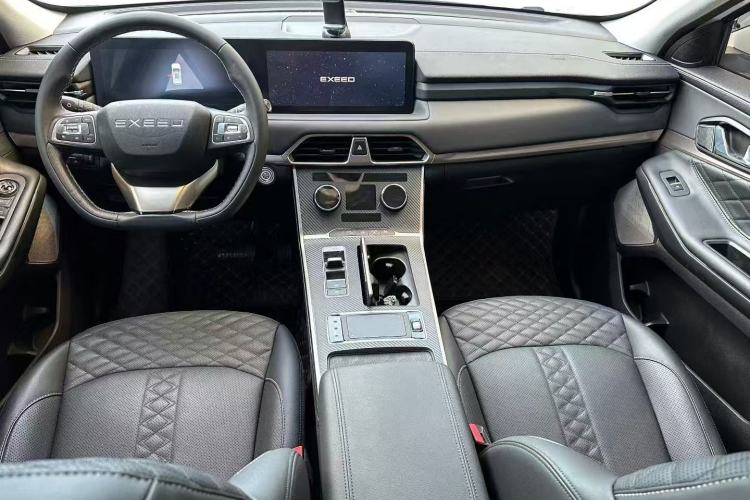 Used EXEED Lingyun 2021 290T Two-Wheel Drive Starry Edition Center Console