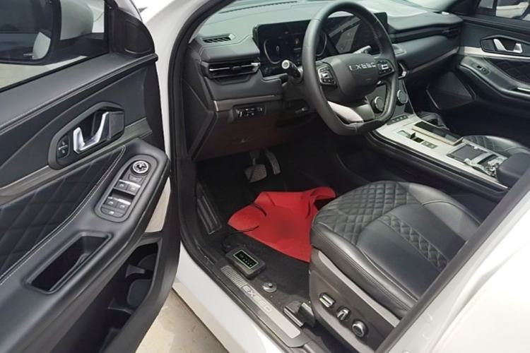 Used EXEED Lingyun 2021 290T Two-Wheel Drive Starry Edition Driver Seat