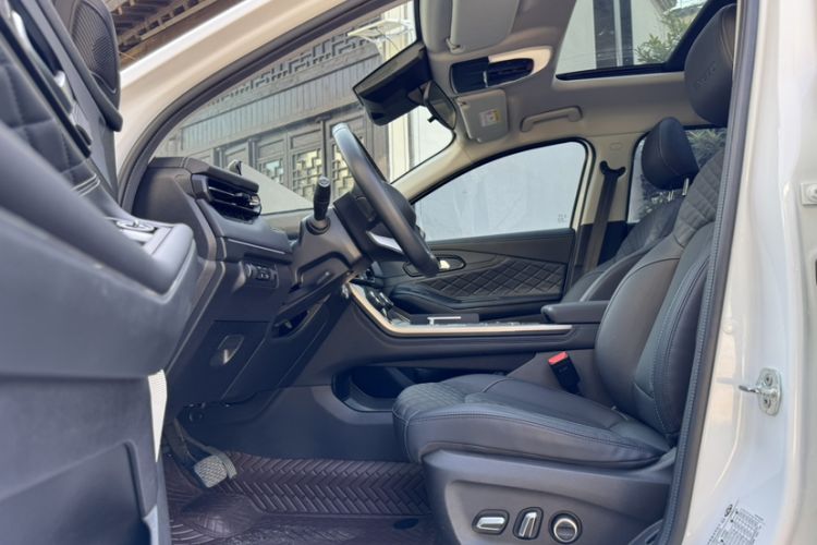 Used EXEED Lingyun 2021 290T Two-Wheel Drive Star Edition Interior 2