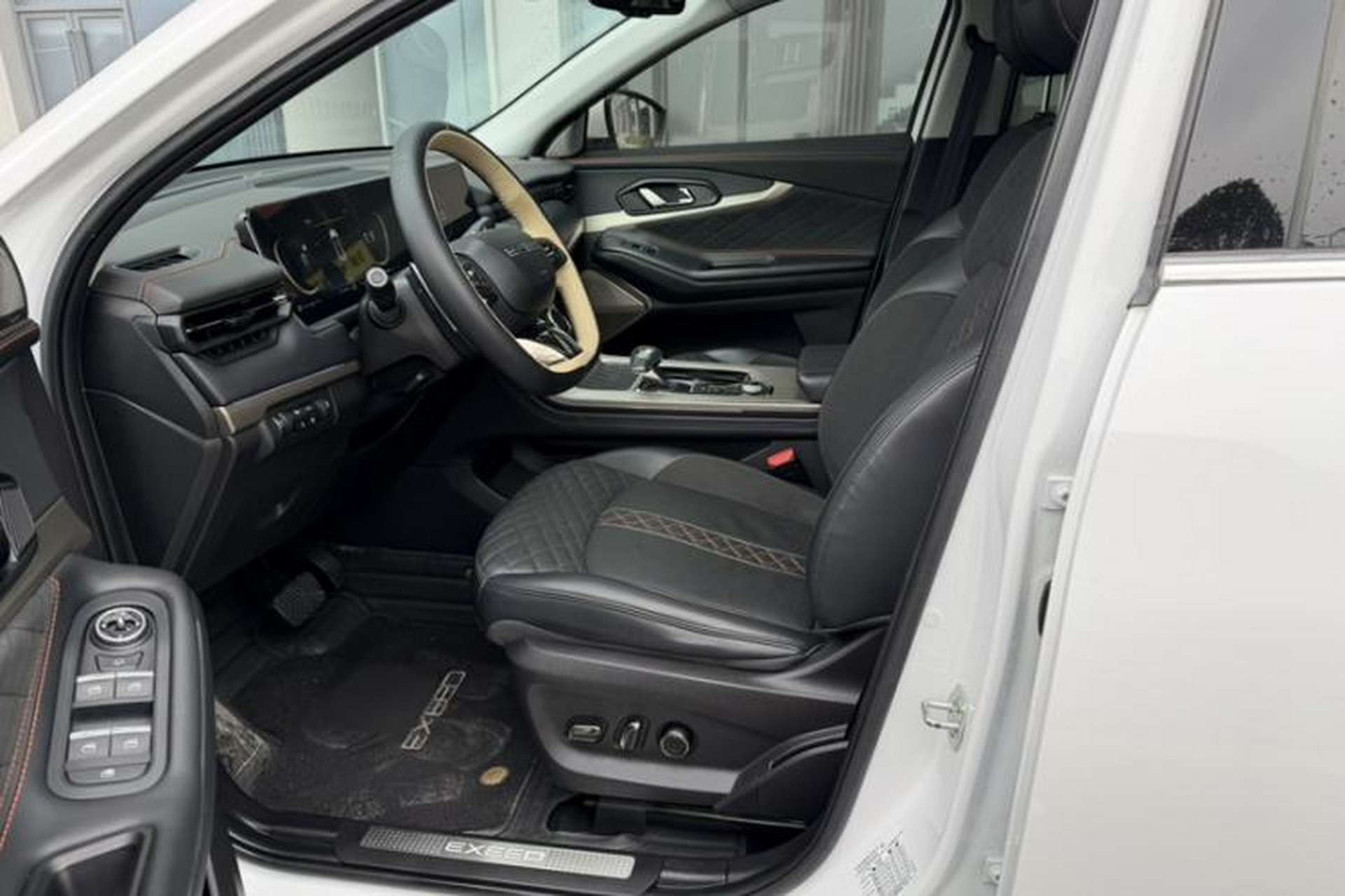 Used EXEED Lingyun 2021 400T Two-Wheel Drive Star Prestige Edition Interior 3