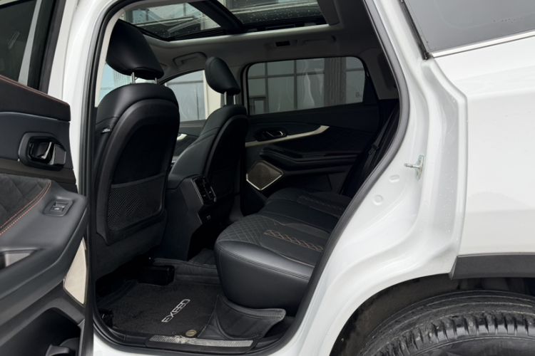 Used EXEED Lingyun 2021 400T Two-Wheel Drive Star Prestige Edition Interior 4