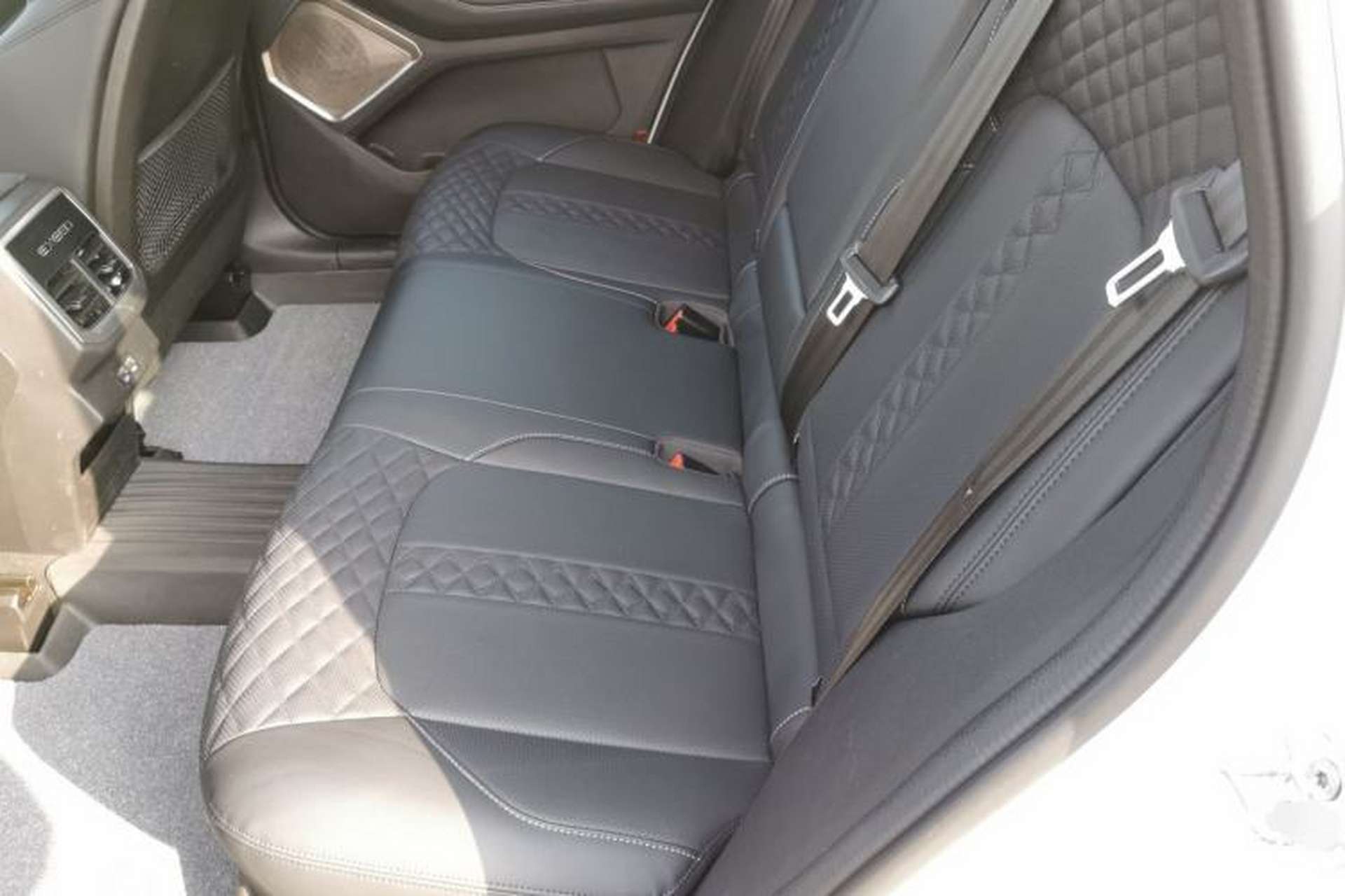 Used EXEED Lingyun 2021 290T Two-Wheel Drive Starry Edition Left Rear Seat
