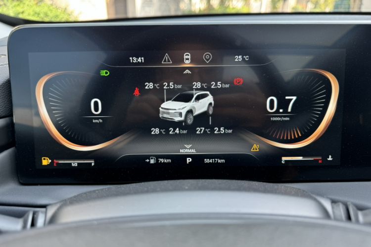 Used EXEED Lingyun 2021 290T Two-Wheel Drive Star Edition Odometer Close Up