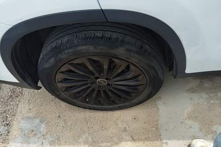 Used EXEED Lingyun 2021 290T Two-Wheel Drive Starry Edition Right Rear Wheel Hub