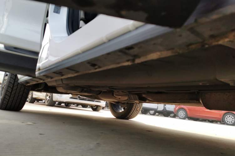 Used EXEED Lingyun 2021 290T Two-Wheel Drive Starry Edition Right Side Sill