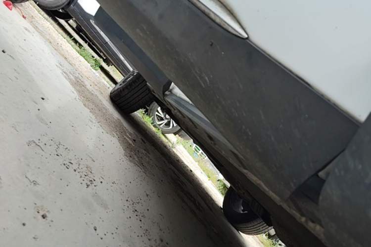 Used EXEED Lingyun 2021 290T Two-Wheel Drive Starry Edition Right Side Sill
