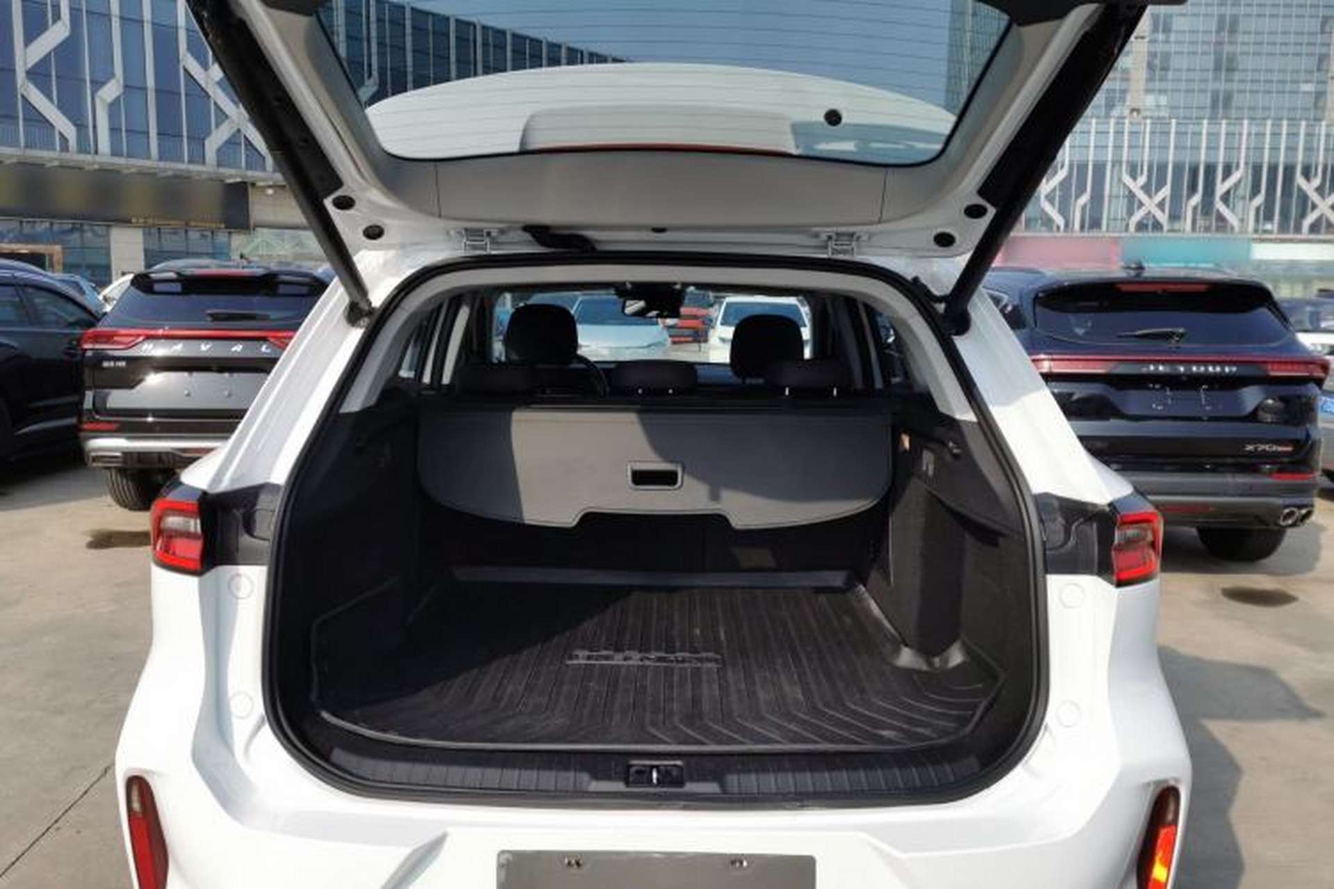 Used EXEED Lingyun 2021 290T Two-Wheel Drive Starry Edition Trunk