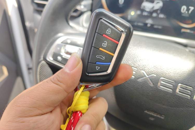 Used EXEED Lingyun 2021 290T Two-Wheel Drive Starry Edition Vehicle Key