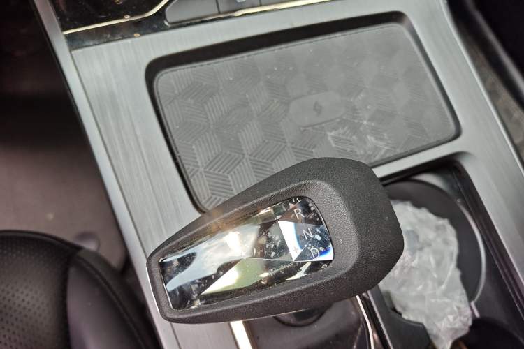 Used EXEED Lingyun 2022 Lingyun S 400T All-Wheel-Drive Superpower PRO Edition Gear Lever
