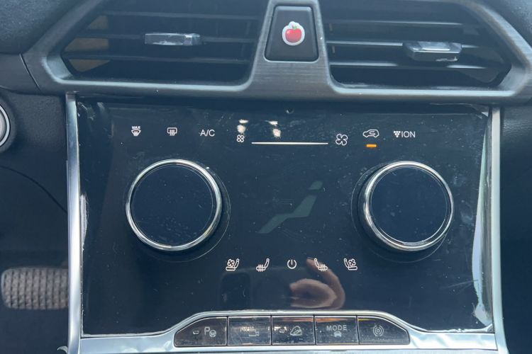 Used EXEED Lingyun 2023 400T Two-Wheel-Drive Star Prestige Edition Audio And AC Panel