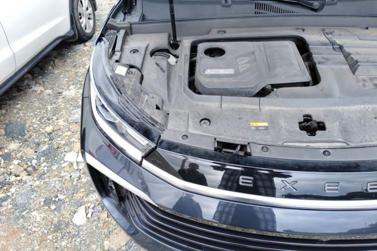 Used EXEED Lingyun 2023 400T Four-Wheel Drive Star Prestige Edition Engine Bay Right