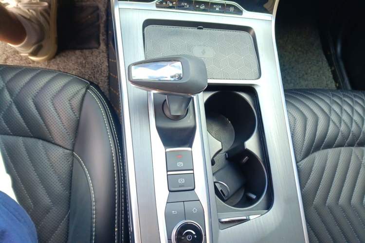 Used EXEED Lingyun 2023 400T Two-Wheel-Drive Star Prestige Edition Gear Lever