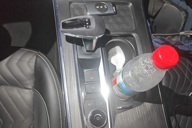 Used EXEED Lingyun 2023 400T Two-Wheel-Drive Star Prestige Edition Gear Lever