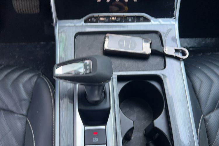 Used EXEED Lingyun 2023 400T Two-Wheel-Drive Star Prestige Edition Gear Lever