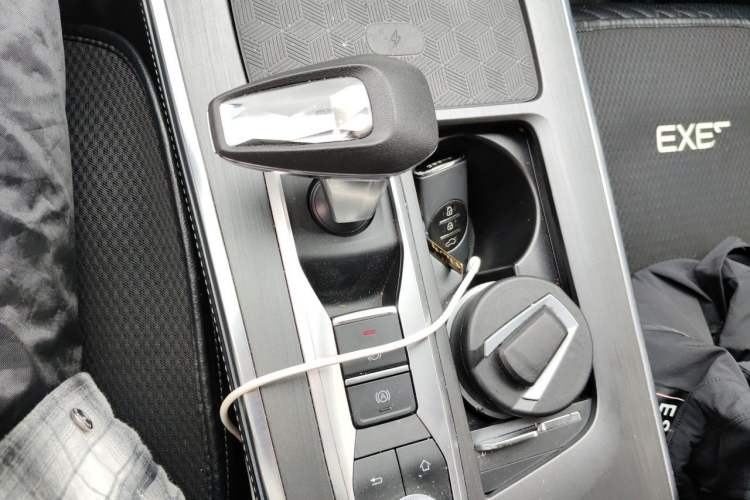 Used EXEED Lingyun 2023 400T Four-Wheel Drive Star Prestige Edition Gear Lever