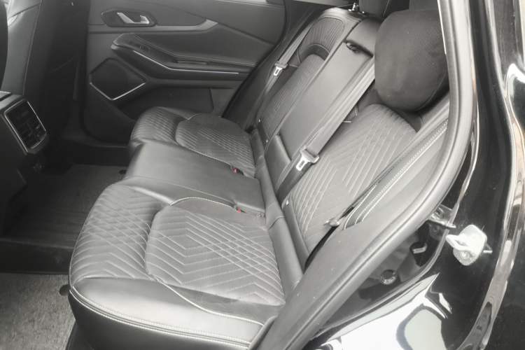Used EXEED Lingyun 2023 400T Four-Wheel Drive Star Prestige Edition Left Rear Seat