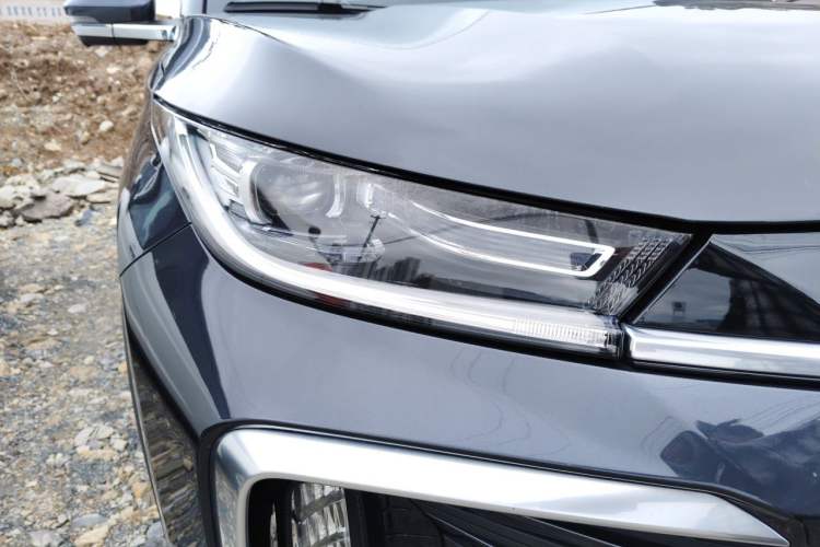 Used EXEED Lingyun 2023 400T Four-Wheel Drive Star Prestige Edition Right Front Headlight