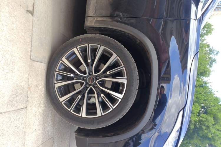 Used EXEED Lingyun 2023 400T Two-Wheel-Drive Star Prestige Edition Right Front Wheel Hub