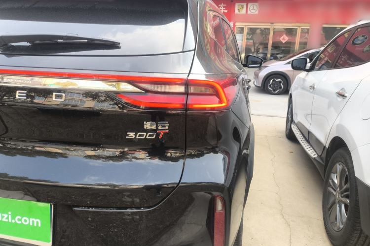 Used EXEED Lingyun 2023 300T Two-Wheel Drive Starry Edition Right Rear Taillight