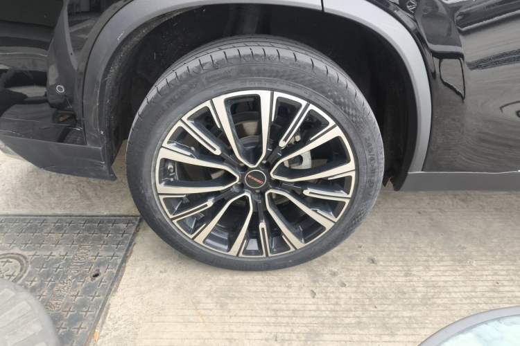Used EXEED Lingyun 2023 400T Four-Wheel Drive Star Prestige Edition Right Rear Wheel Hub