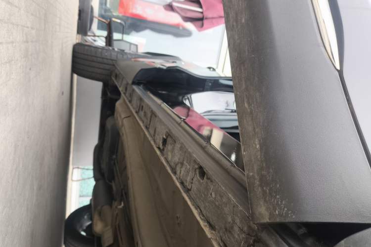 Used EXEED Lingyun 2023 400T Four-Wheel Drive Star Prestige Edition Right Side Sill
