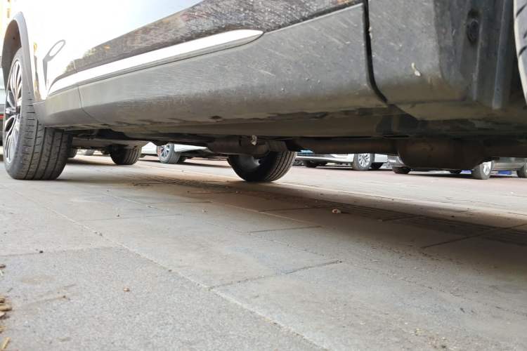 Used EXEED Lingyun 2023 400T Two-Wheel Drive StarRui Pro Edition Chassis Front Right