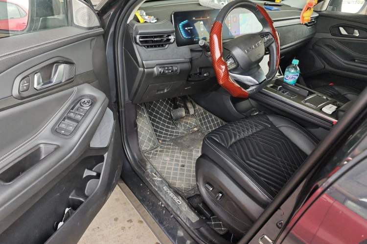 Used EXEED Lingyun 2023 300T Two-Wheel Drive Starry Edition Driver Seat
