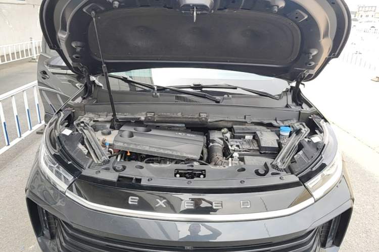Used EXEED Lingyun 2023 300T Two-Wheel Drive Starry Edition Engine Bay