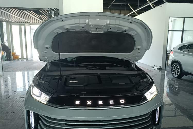 Used EXEED Lingyun 2023 400T Two-Wheel Drive StarRui Pro Edition Engine Bay