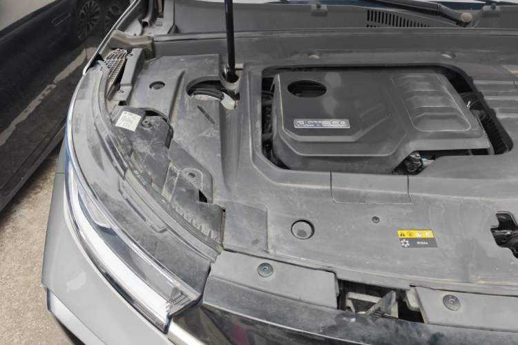 Used EXEED Lingyun 2023 400T Two-Wheel-Drive Star Prestige Edition Engine Bay Right