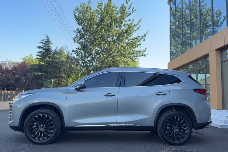 Used EXEED Lingyun 2023 300T Two-Wheel Drive Starry Edition Exterior 3