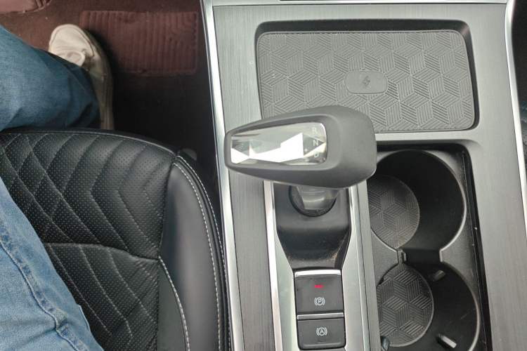 Used EXEED Lingyun 2023 400T Two-Wheel-Drive Star Prestige Edition Gear Lever
