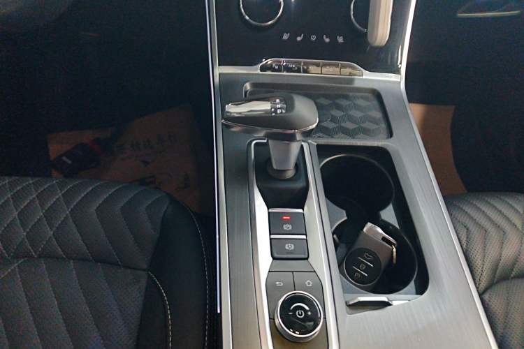 Used EXEED Lingyun 2023 400T Two-Wheel-Drive Star Prestige Edition Gear Lever