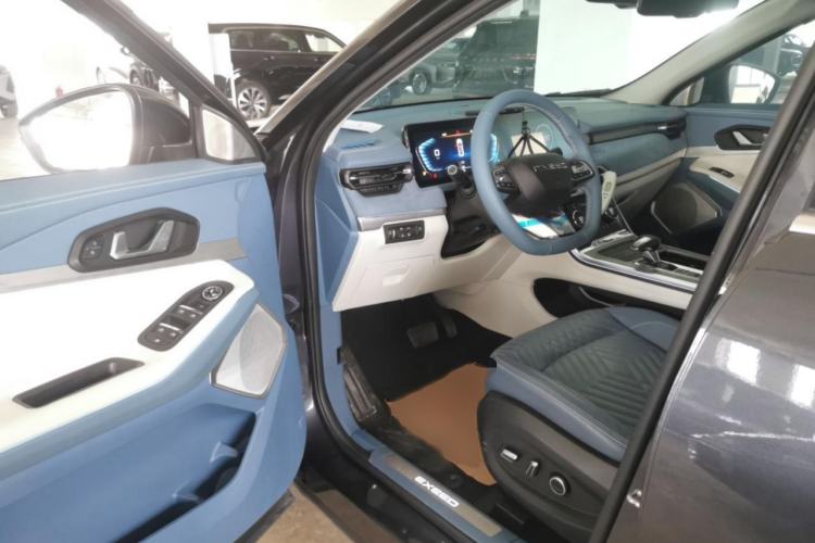 Used EXEED Lingyun 2023 400T Four-Wheel Drive Star Prestige Edition Interior 3