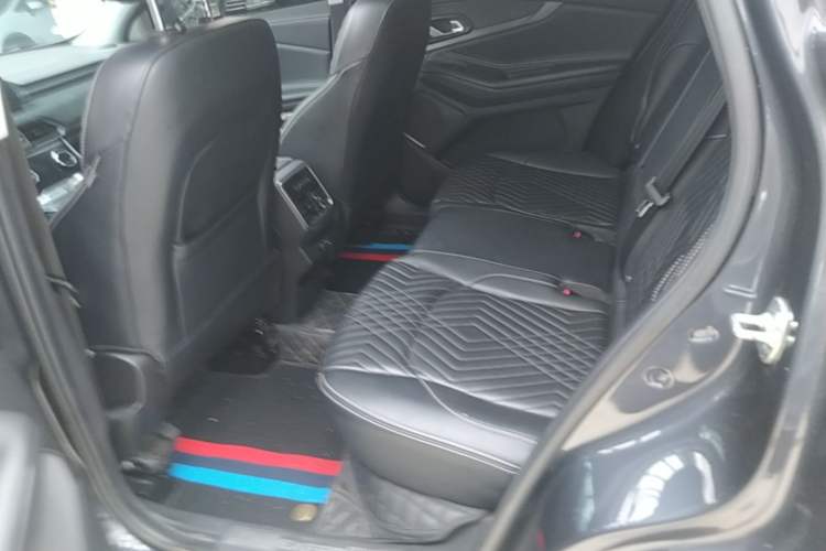 Used EXEED Lingyun 2023 400T Two-Wheel Drive StarRui Pro Edition Left Rear Seat