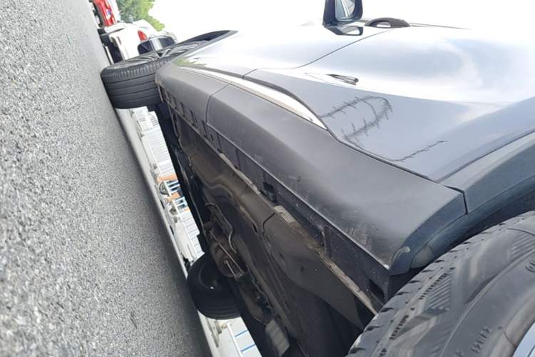 Used EXEED Lingyun 2023 300T Two-Wheel Drive Starry Edition Left Side Sill