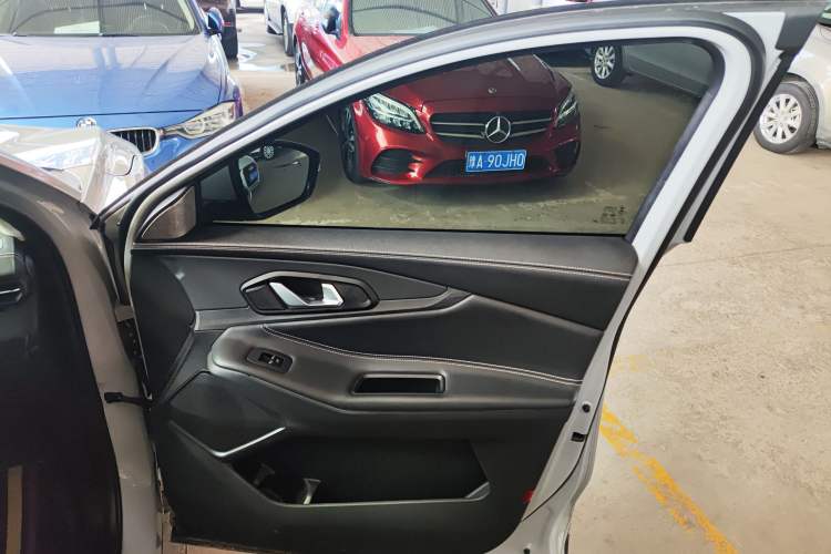 Used EXEED Lingyun 2023 400T Four-Wheel Drive Star Prestige Edition Right Front Door Interior