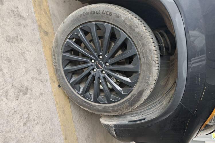 Used EXEED Lingyun 2023 300T Two-Wheel Drive Starry Edition Right Front Wheel Hub