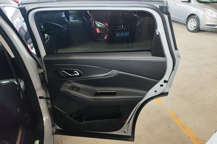 Used EXEED Lingyun 2023 400T Four-Wheel Drive Star Prestige Edition Right Rear Door Interior