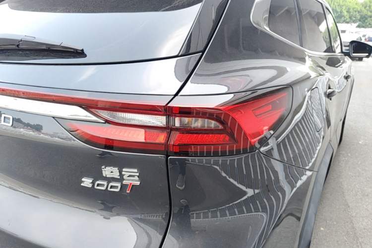 Used EXEED Lingyun 2023 300T Two-Wheel Drive Starry Edition Right Rear Taillight