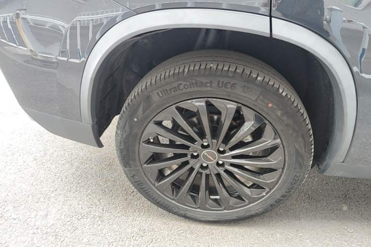 Used EXEED Lingyun 2023 300T Two-Wheel Drive Starry Edition Right Rear Wheel Hub