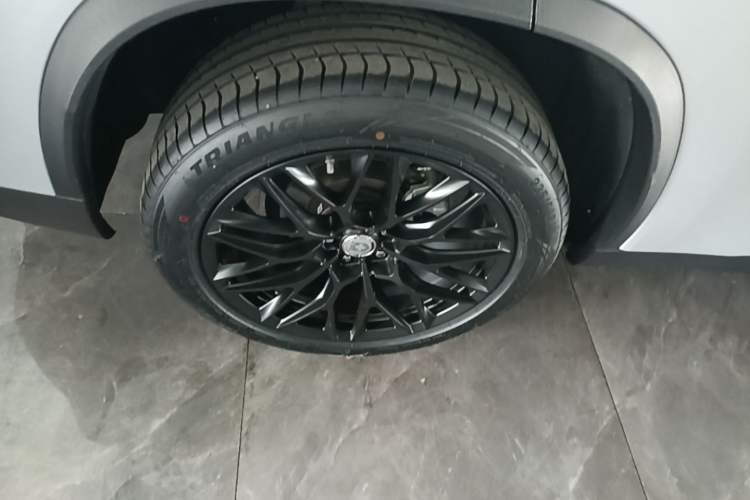 Used EXEED Lingyun 2023 400T Two-Wheel Drive StarRui Pro Edition Right Rear Wheel Hub