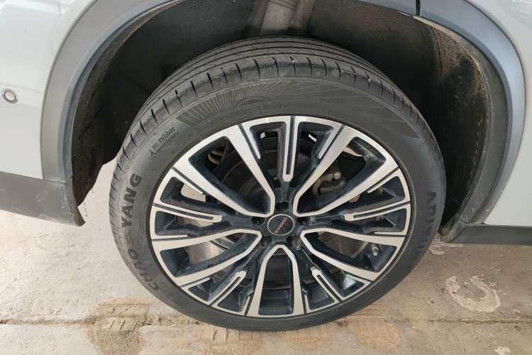 Used EXEED Lingyun 2023 400T Four-Wheel Drive Star Prestige Edition Right Rear Wheel Hub