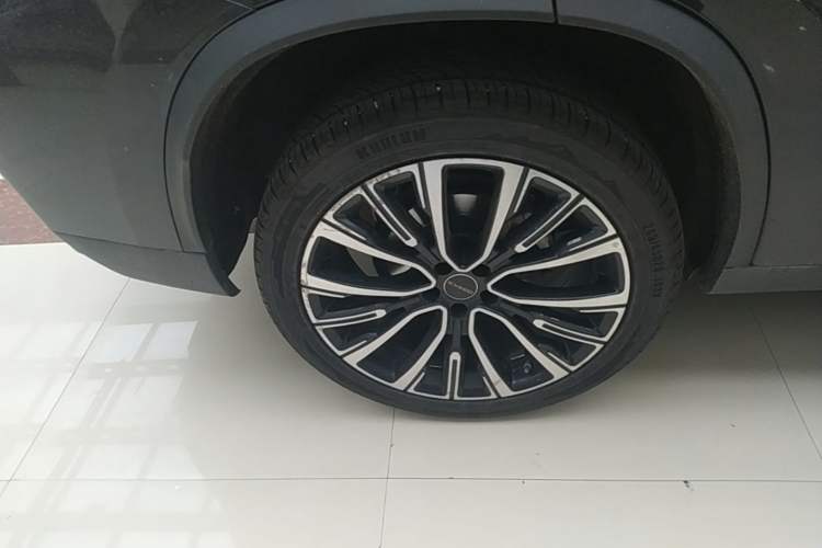 Used EXEED Lingyun 2023 400T Two-Wheel Drive StarRui Pro Edition Right Rear Wheel Hub