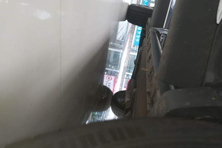 Used EXEED Lingyun 2023 400T Two-Wheel Drive StarRui Pro Edition Right Side Sill