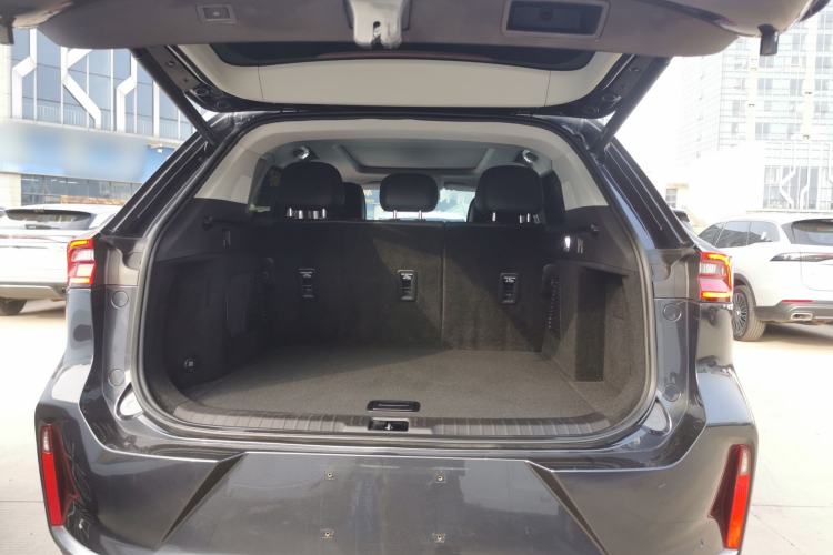 Used EXEED Lingyun 2023 400T Two-Wheel-Drive Star Prestige Edition Trunk